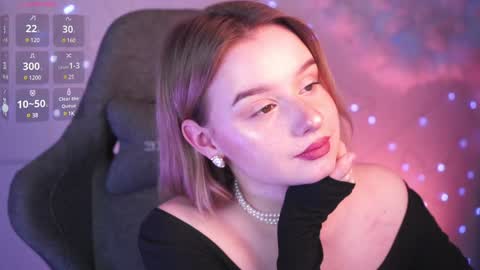 Snapshot of red_queeen chatting on February 2, 2025, 11:53 pm QUEEN OF EVIL online show from February 2, 2025, 11:53 pm