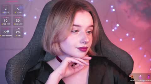 Snapshot of red_queeen chatting on February 4, 2025, 9:10 pm QUEEN OF EVIL online show from February 4, 2025, 9:10 pm