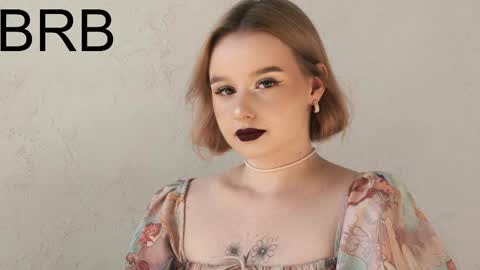 Snapshot of red_queeen chatting on February 18, 2025, 5:20 am QUEEN OF EVIL online show from February 18, 2025, 5:20 am