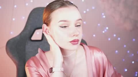 Snapshot of red_queeen chatting on February 26, 2025, 2:15 am QUEEN OF EVIL online show from February 26, 2025, 2:15 am