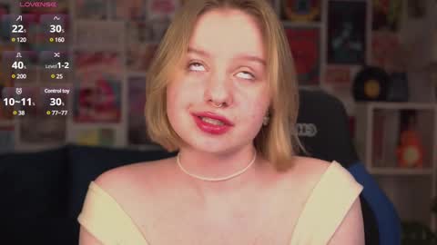 Snapshot of red_queeen chatting on March 10, 2025, 8:37 am QUEEN OF EVIL online show from March 10, 2025, 8:37 am