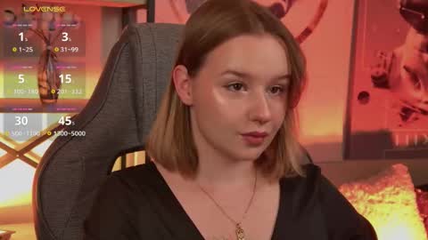 Snapshot of red_queeen chatting on October 25, 2025, 2:52 am QUEEN OF EVIL online show from October 25, 2025, 2:52 am