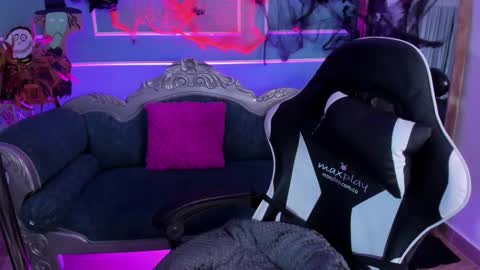 Snapshot of red_star8 chatting on October 30, 2025, 11:22 am     online show from October 30, 2025, 11:22 am