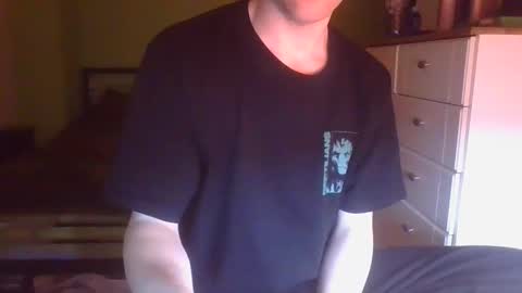 red_star_96 online show from March 2, 2025, 10:16 pm