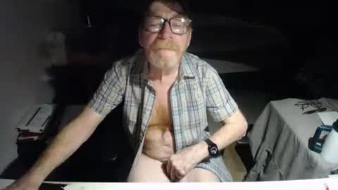 Red online show from May 6, 2026, 5:57 am