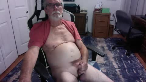 Snapshot of redbud3075 chatting on July 19, 2026, 5:00 am Daddy G online show from July 19, 2026, 5:00 am