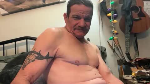 Snapshot of reddawg055 chatting on January 19, 2026, 12:58 am reddawg055 online show from January 19, 2026, 12:58 am