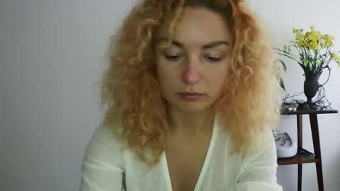 Snapshot of reddgirll chatting on February 3, 2025, 12:03 pm reddgirll online show from February 3, 2025, 12:03 pm