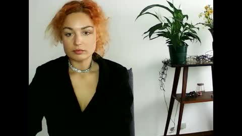 Snapshot of reddgirll chatting on February 14, 2025, 4:31 pm reddgirll online show from February 14, 2025, 4:31 pm