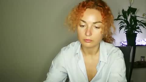 Snapshot of reddgirll chatting on February 15, 2025, 8:43 pm reddgirll online show from February 15, 2025, 8:43 pm