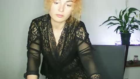 Snapshot of reddgirll chatting on February 17, 2025, 9:19 pm reddgirll online show from February 17, 2025, 9:19 pm