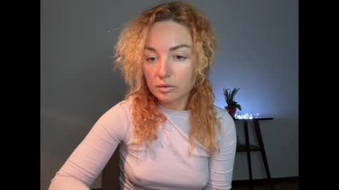 Snapshot of reddgirll chatting on March 1, 2025, 6:43 pm reddgirll online show from March 1, 2025, 6:43 pm