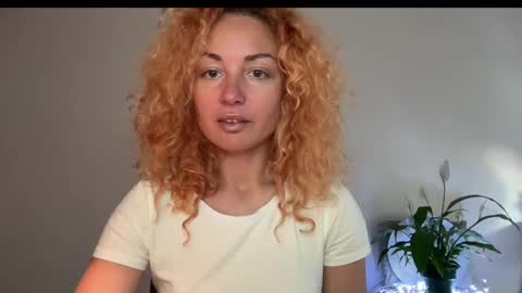 Snapshot of reddgirll chatting on March 9, 2025, 5:49 pm reddgirll online show from March 9, 2025, 5:49 pm