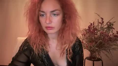 Snapshot of reddgirll chatting on October 15, 2025, 9:04 pm reddgirll online show from October 15, 2025, 9:04 pm