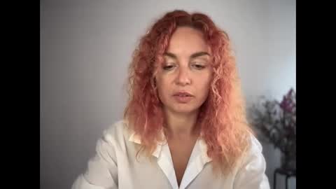 Snapshot of reddgirll chatting on October 21, 2025, 9:43 am reddgirll online show from October 21, 2025, 9:43 am