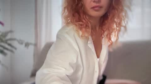 Snapshot of reddgirll chatting on October 23, 2025, 7:51 am reddgirll online show from October 23, 2025, 7:51 am