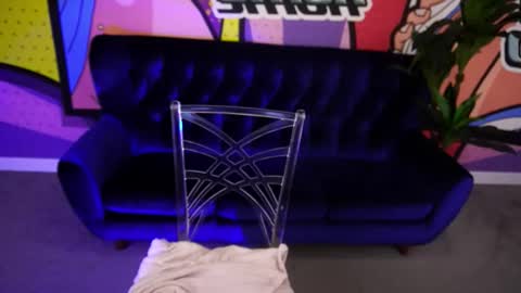 Lily online show from November 26, 2025, 5:30 am