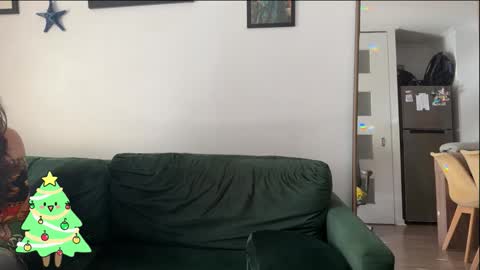 redfloweer online show from December 5, 2025, 12:03 pm