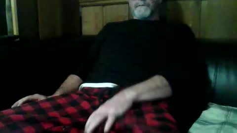 Snapshot of redfox60010 chatting on January 16, 2026, 5:33 am redfox60010 online show from January 16, 2026, 5:33 am
