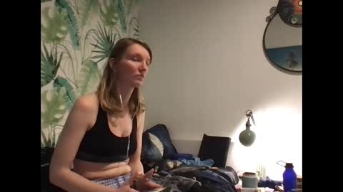 Redfox online show from December 3, 2025, 2:37 pm