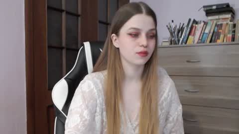 Lily online show from December 14, 2024, 2:45 am