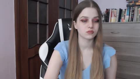 Lily online show from February 19, 2025, 2:55 am