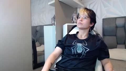 Snapshot of redhood_1_ chatting on March 3, 2026, 2:18 am redhood_1_ online show from March 3, 2026, 2:18 am