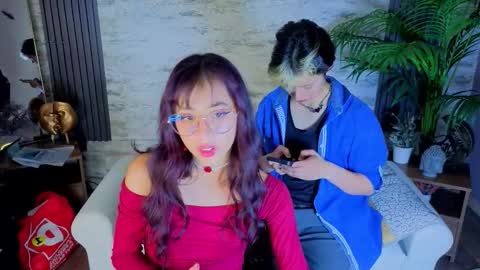 Snapshot of redhood_1_ chatting on March 3, 2026, 2:23 pm redhood_1_ online show from March 3, 2026, 2:23 pm