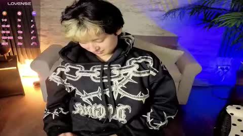 Snapshot of redhood_1_ chatting on March 13, 2026, 12:12 pm redhood_1_ online show from March 13, 2026, 12:12 pm