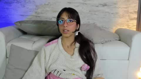 Snapshot of redhood_1_ chatting on April 9, 2026, 4:12 pm redhood_1_ online show from April 9, 2026, 4:12 pm