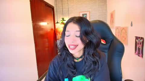 Lili Lopez online show from February 21, 2025, 7:54 pm