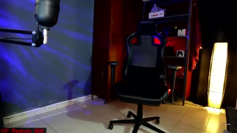 Red online show from December 18, 2024, 3:47 am