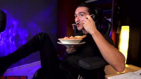Red online show from December 19, 2024, 6:34 pm