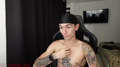Red online show from May 8, 2026, 5:40 pm