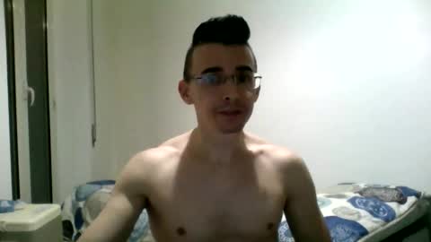 Snapshot of redstep0 chatting on October 27, 2025, 7:40 pm redstep0 online show from October 27, 2025, 7:40 pm