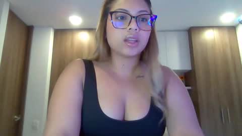Terciopelo Rojo online show from September 16, 2025, 6:42 pm