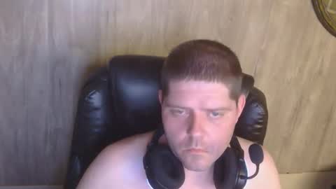 Snapshot of reecoiled chatting on June 9, 2026, 10:05 am reecoiled online show from June 9, 2026, 10:05 am