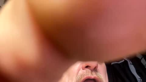 Snapshot of reeferleefer chatting on February 6, 2025, 10:43 pm Lee online show from February 6, 2025, 10:43 pm