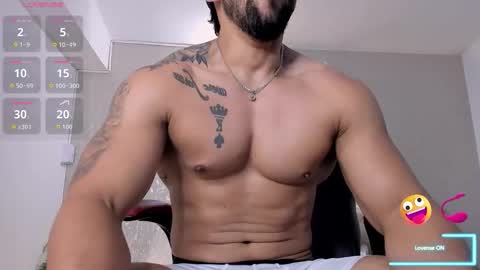 Snapshot of regan_pearson chatting on October 10, 2025, 1:37 am Regan online show from October 10, 2025, 1:37 am