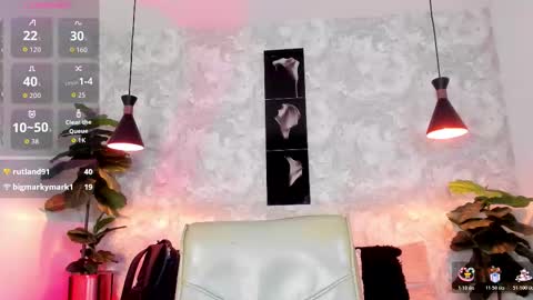 Snapshot of regan_pearson chatting on November 13, 2025, 1:15 am Regan online show from November 13, 2025, 1:15 am