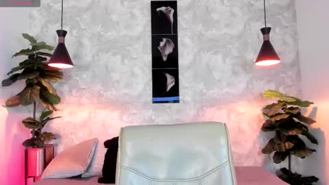 Snapshot of regan_pearson chatting on November 17, 2025, 2:39 am Regan online show from November 17, 2025, 2:39 am