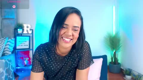 regina1819 online show from June 5, 2026, 1:23 am