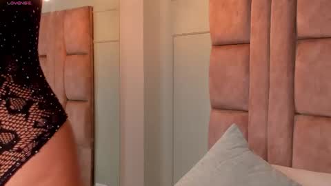 Snapshot of regina_noctixx chatting on June 22, 2026, 4:31 am Regina online show from June 22, 2026, 4:31 am