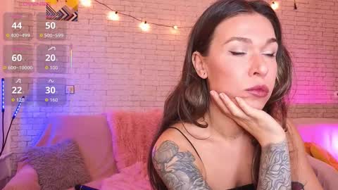 ReginaHawkinss online show from October 15, 2025, 9:53 am