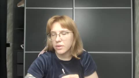 Snapshot of reginasmilee chatting on February 2, 2025, 4:15 am Regina online show from February 2, 2025, 4:15 am