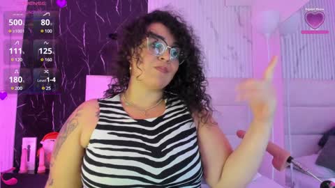 reginavegaa online show from January 1, 2025, 11:49 am