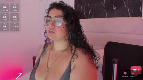 reginavegaa online show from May 4, 2026, 11:39 am