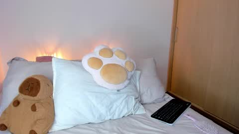 Snapshot of reichel_gray chatting on April 18, 2026, 3:21 am REICHEL online show from April 18, 2026, 3:21 am