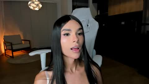 Snapshot of reichel_gray chatting on April 25, 2026, 5:43 am REICHEL online show from April 25, 2026, 5:43 am