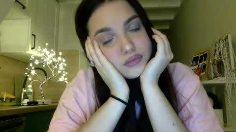 Snapshot of reilbelll chatting on November 7, 2025, 9:59 pm Bell online show from November 7, 2025, 9:59 pm